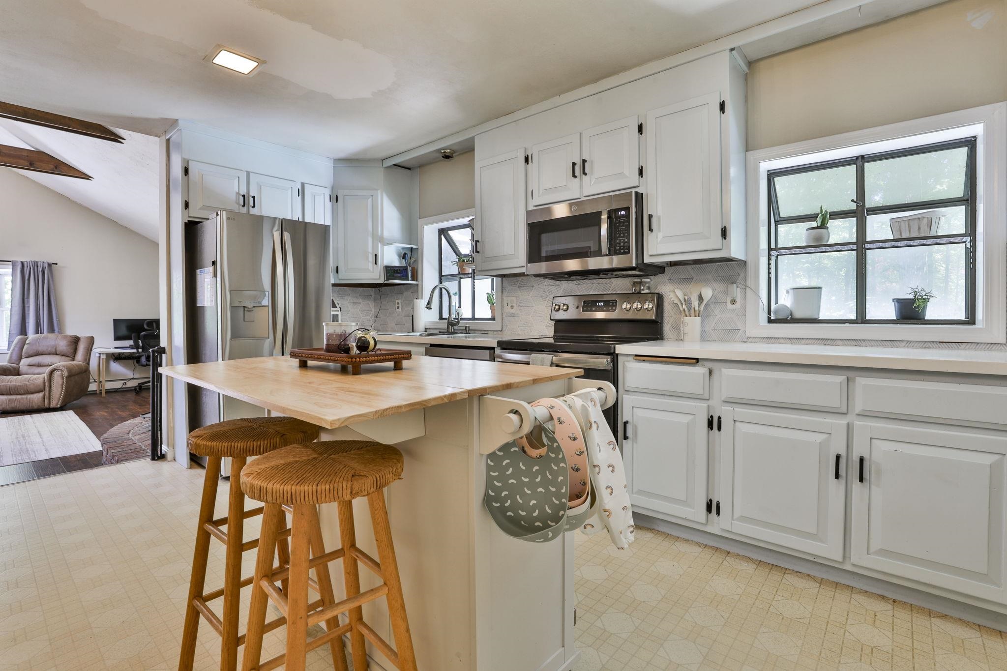 198 Wash Pond Road Hampstead, NH 03841 - Photo 16 of 31