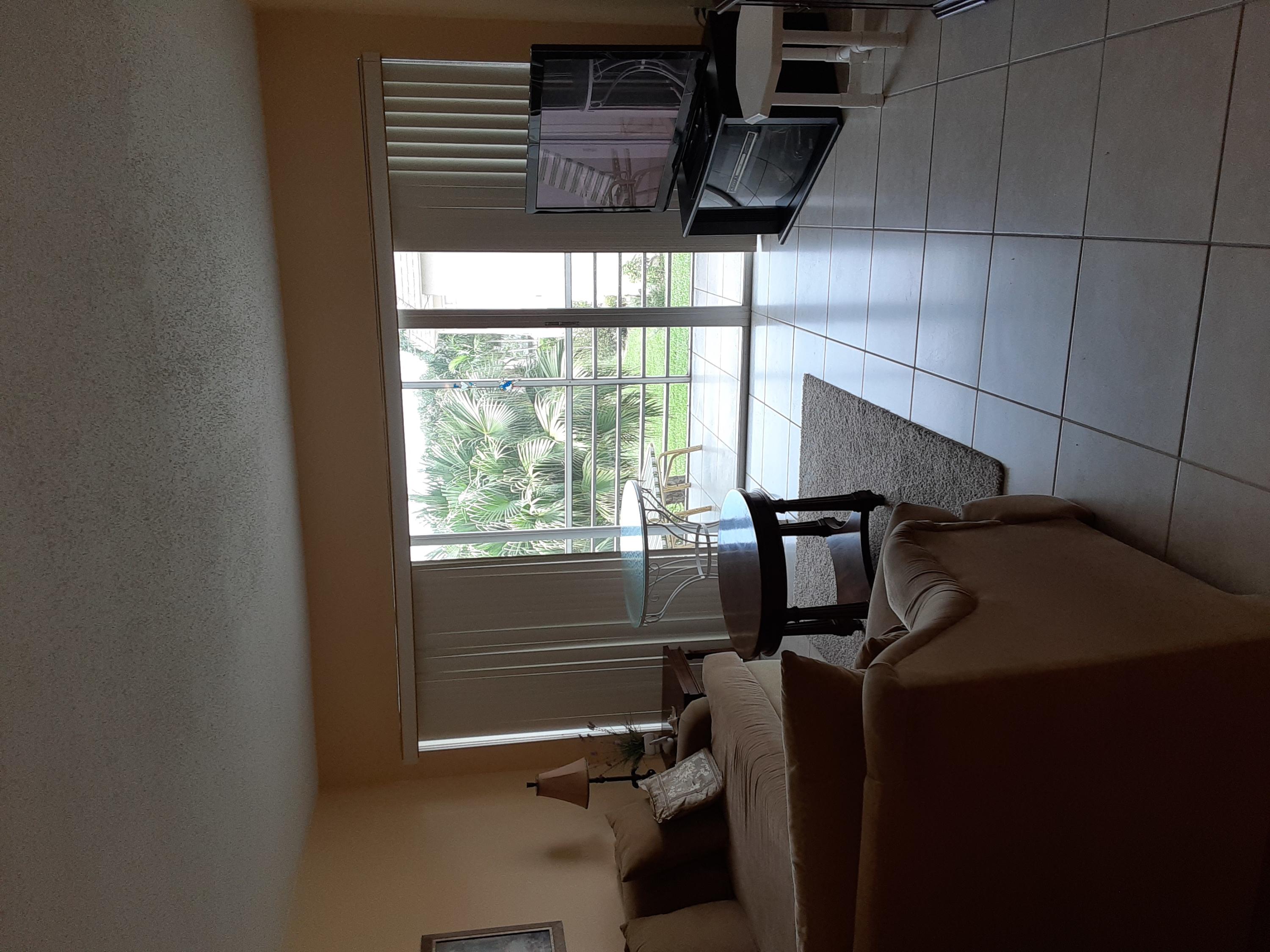 504 Davis Road, Unit 92 Palm Springs, FL 33461 - Photo 2 of 17 livingnRomm