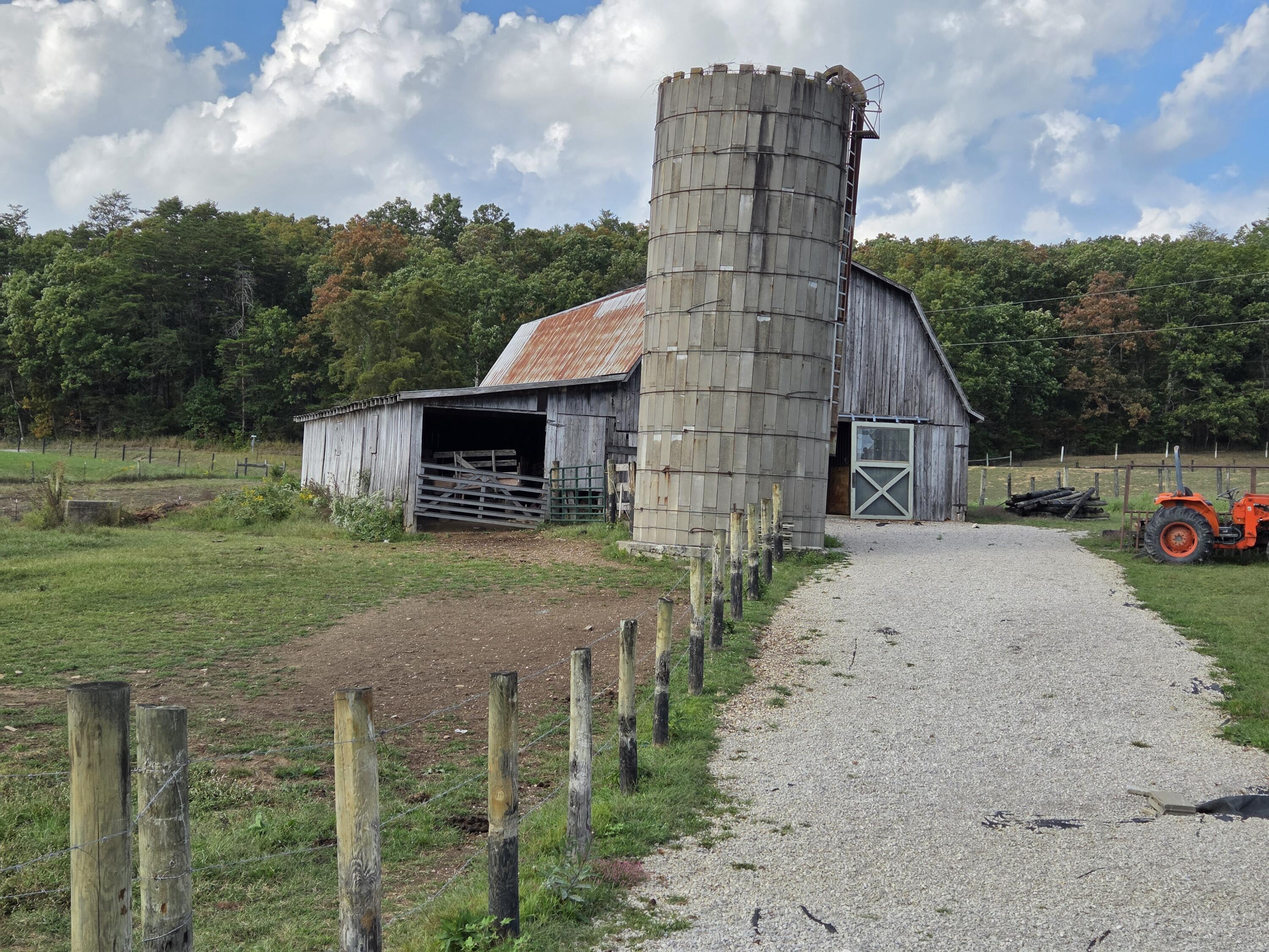 5525 Garland Hollow Road Means, KY 40346 - Photo 27 of 36 20250923_164404