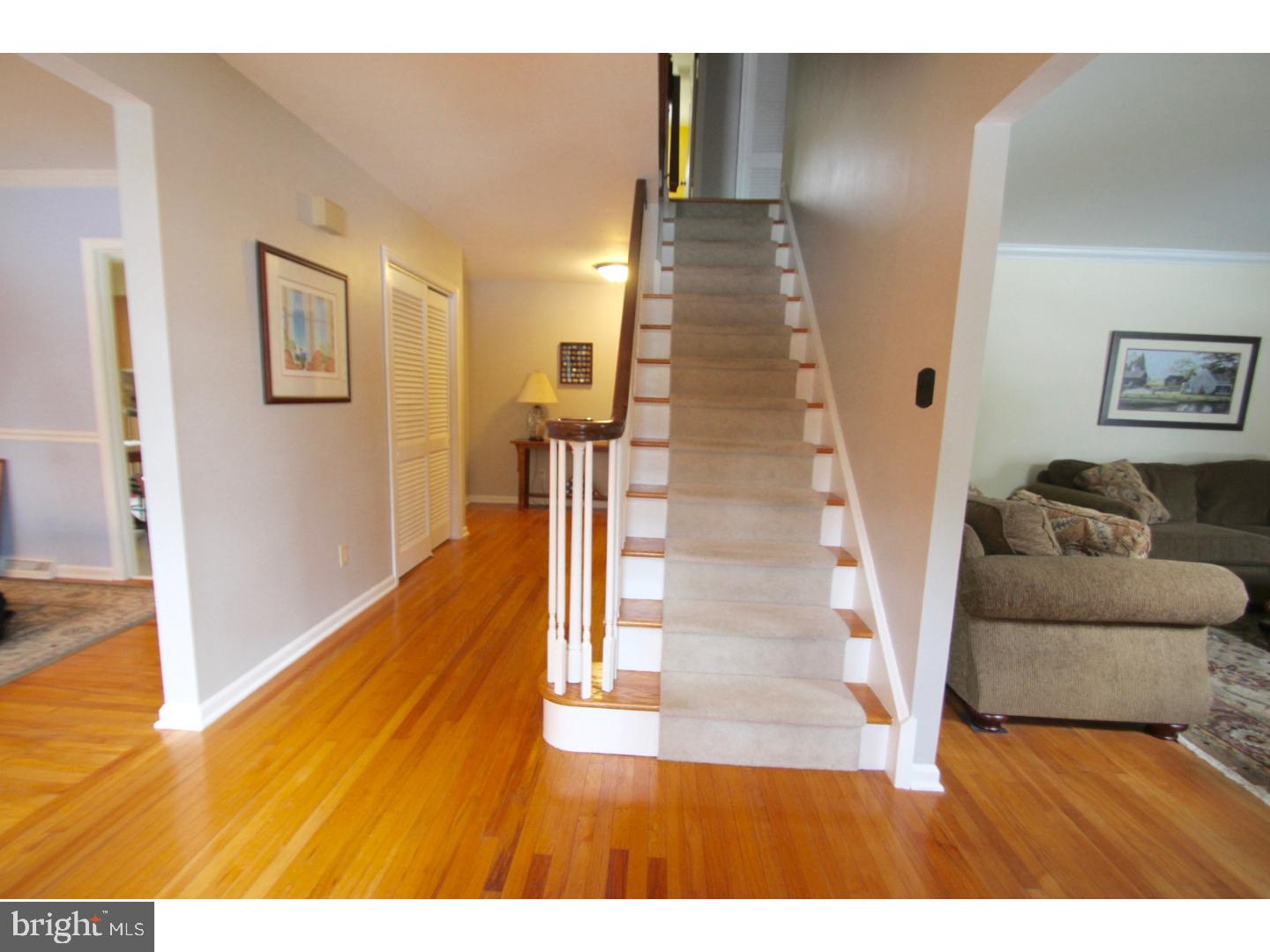 403 Walnut Hill Road West Chester, PA 19382 - Photo 2 of 21 Foyer