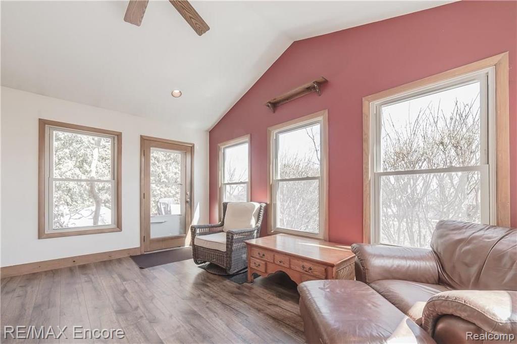 2075 Highsplint Drive Rochester Hills, MI 48307 - Photo 20 of 48