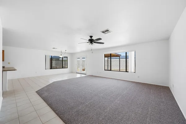 $2,300 | 3044 West Daley Lane, Phoenix, AZ 85027
