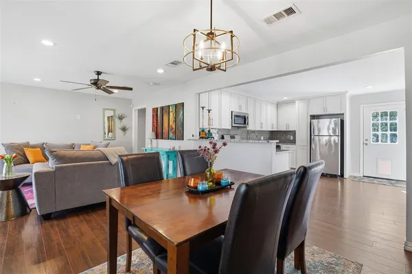 $349,000 | 5717 South Wells Circle, Westworth Village, TX 76114