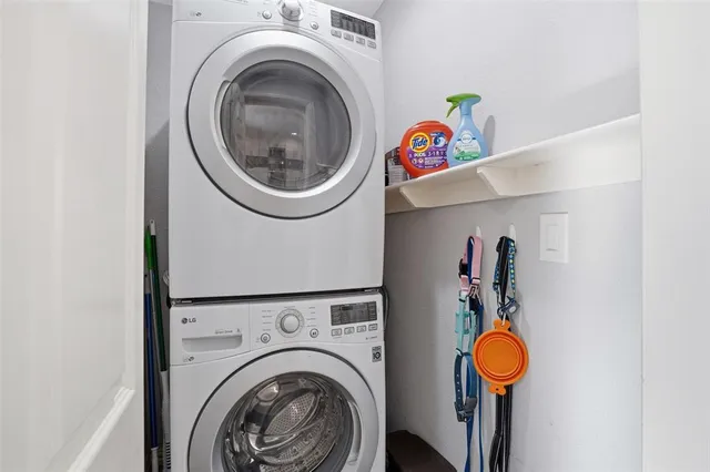 $353,000 | 5717 South Wells Circle, Westworth Village, TX 76114