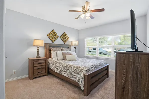 $349,000 | 5717 South Wells Circle, Westworth Village, TX 76114