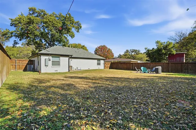 $353,000 | 5717 South Wells Circle, Westworth Village, TX 76114