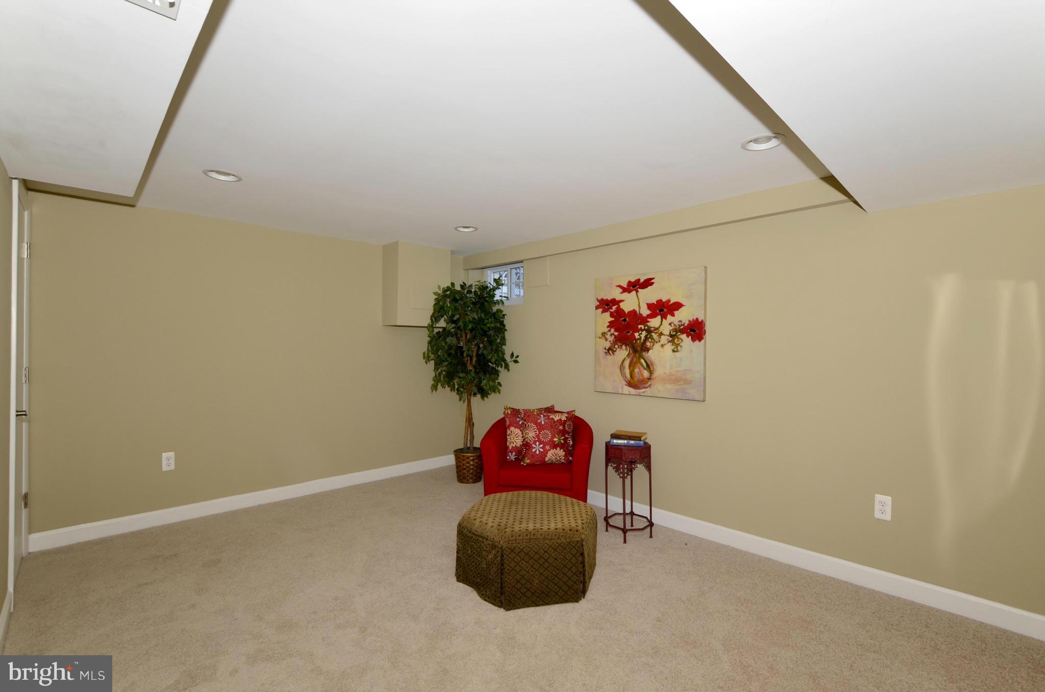 8253 Kavanagh Road Baltimore, MD 21222 - Photo 22 of 29