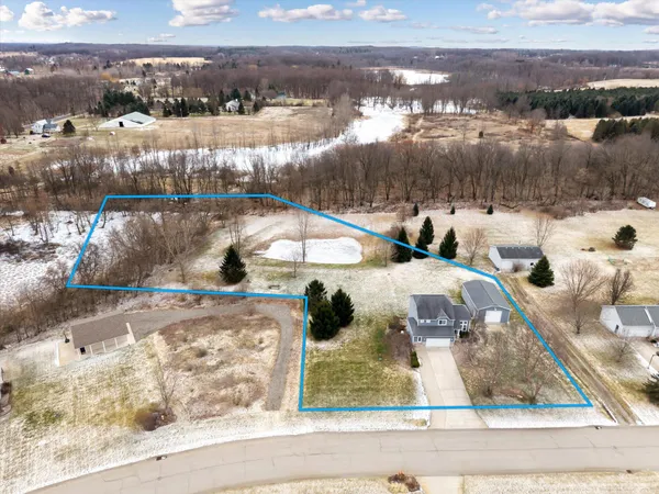 $540,000 | 8522 Pebble Drive Northeast, Rockford, MI 49341