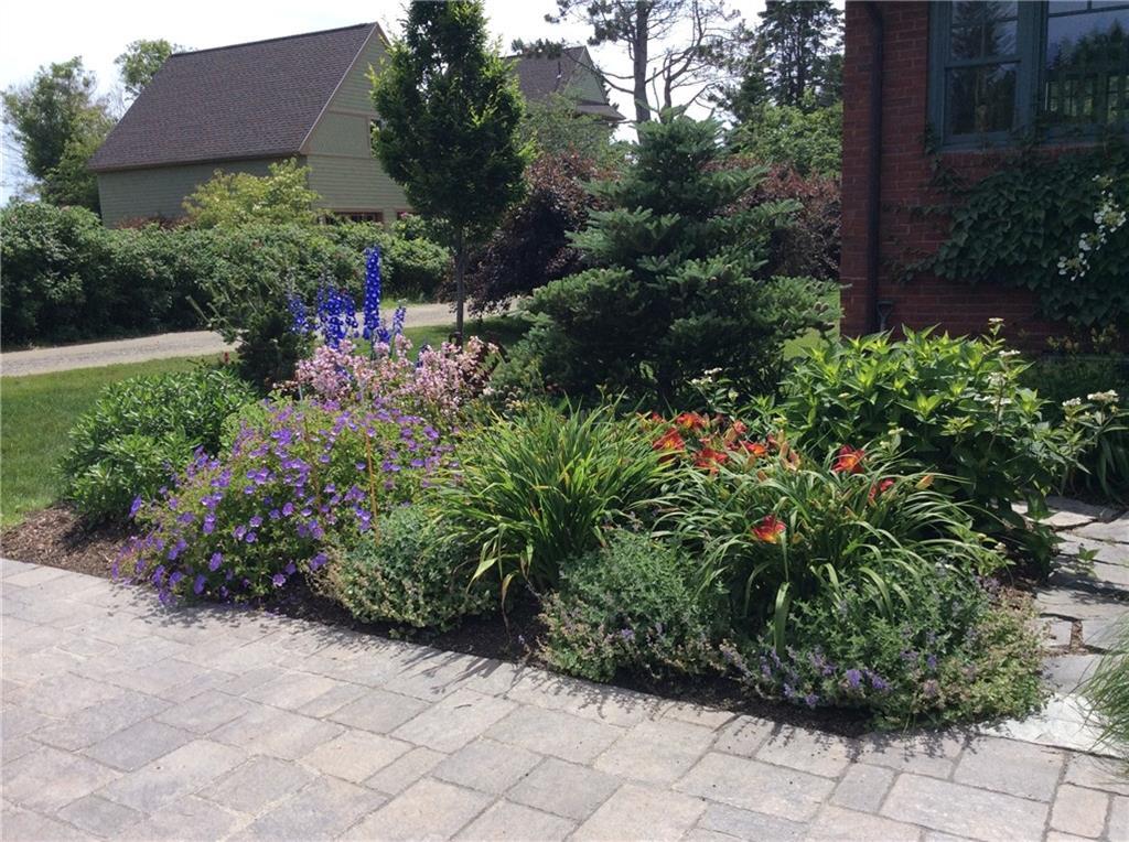 139 Two Lights Road Cape Elizabeth, ME 04107 - Photo 20 of 32 Landscaping