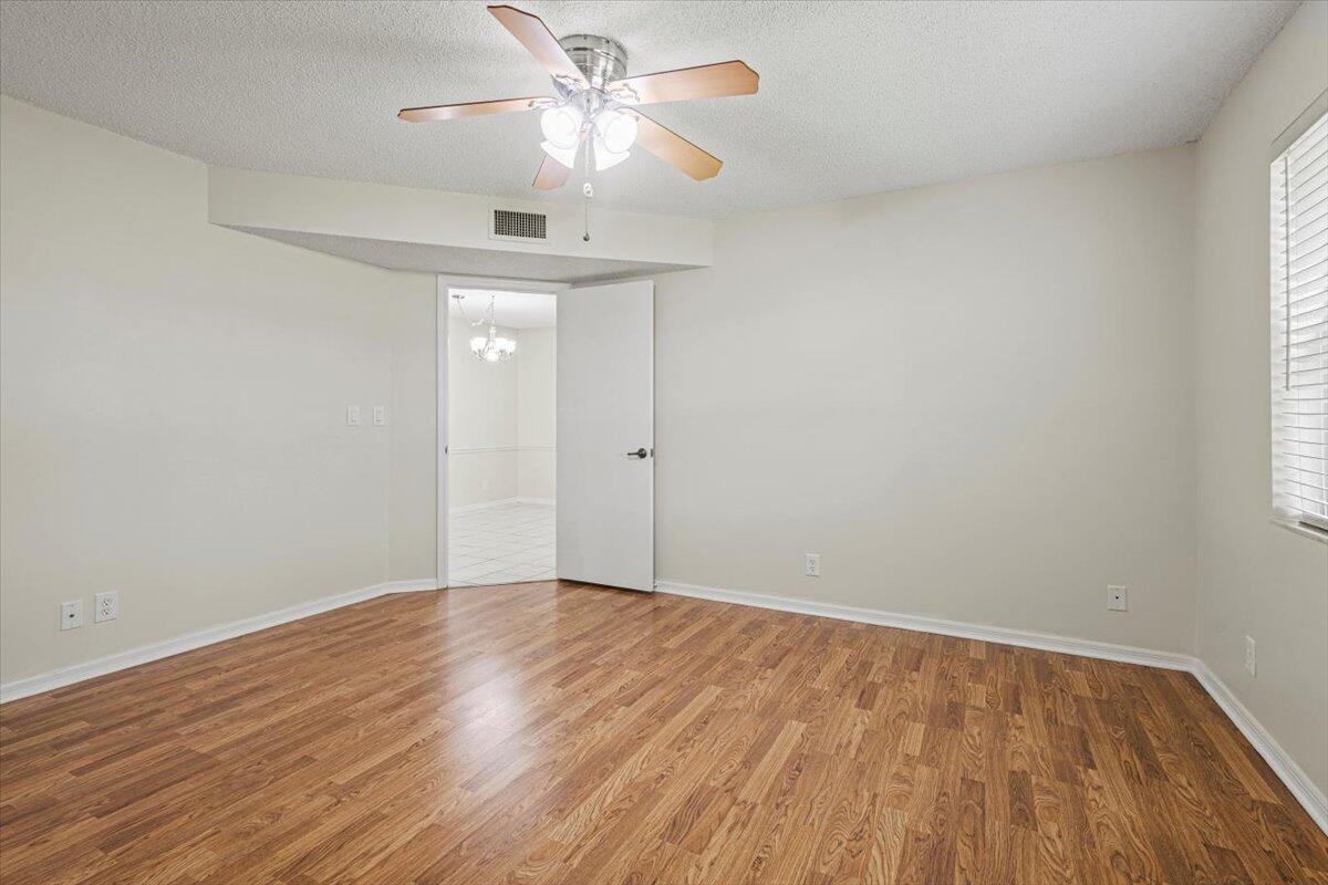 511 Southwest South River Drive, Unit 103 Stuart, FL 34997 - Photo 12 of 40 14-GG3A8194