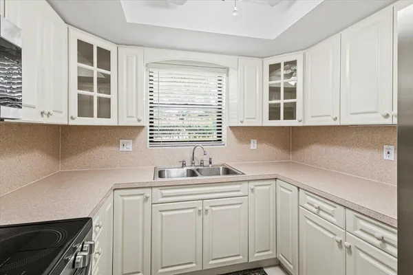 $219,900 | 511 Southwest South River Drive, Unit 103, Stuart, FL 34997