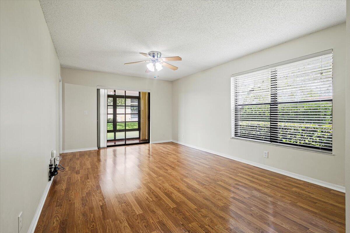511 Southwest South River Drive, Unit 103 Stuart, FL 34997 - Photo 20 of 40 22-GG3A8218