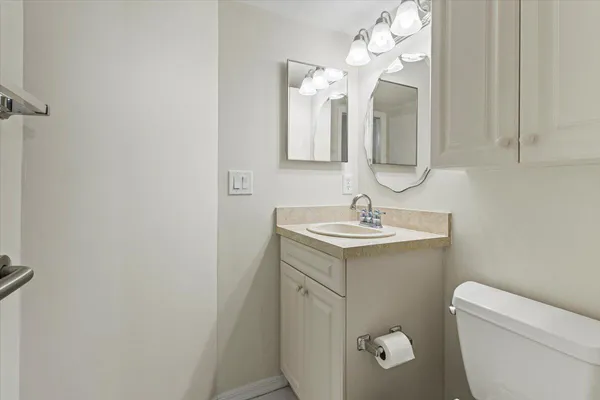 $219,900 | 511 Southwest South River Drive, Unit 103, Stuart, FL 34997