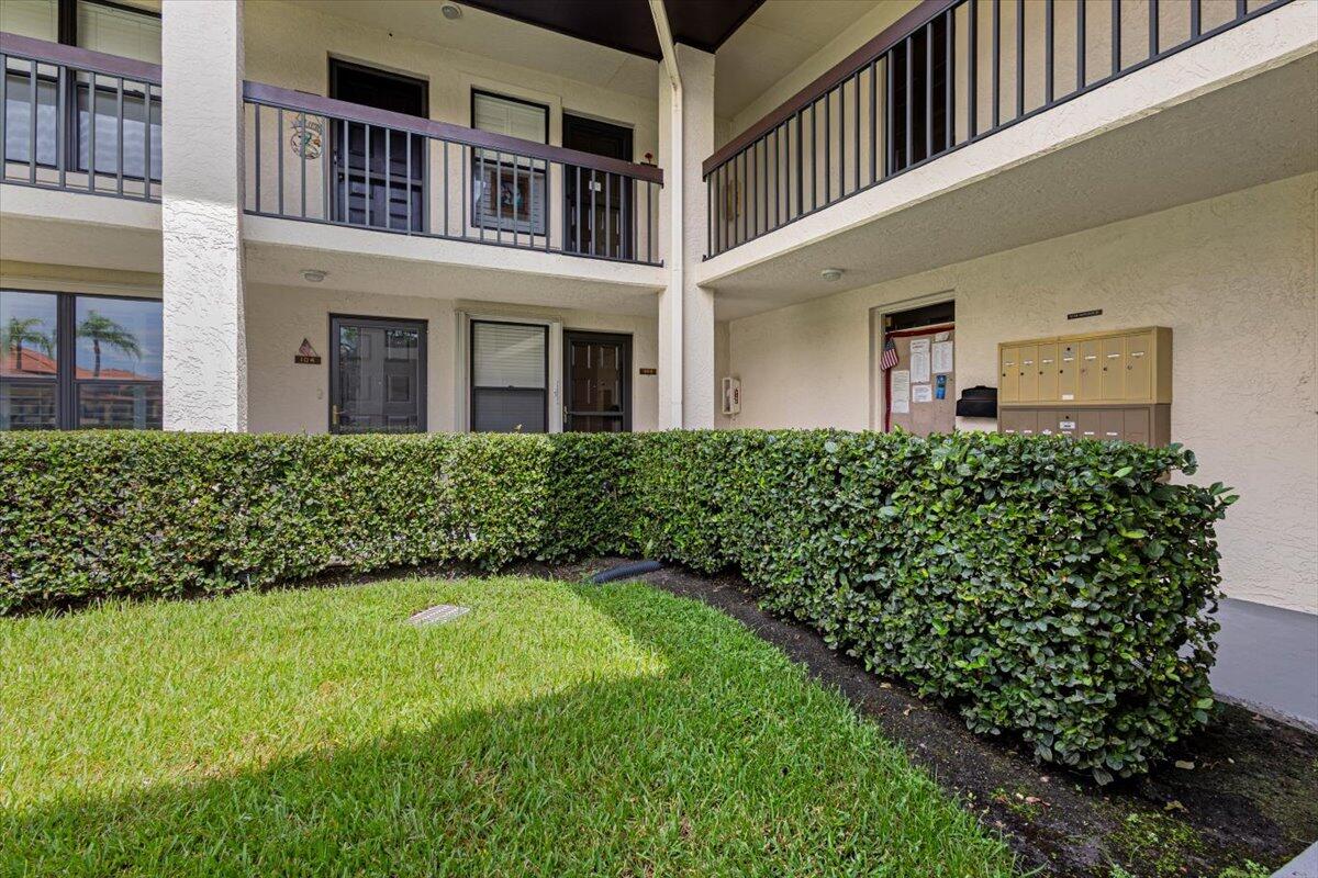 511 Southwest South River Drive, Unit 103 Stuart, FL 34997 - Photo 3 of 40 40-GG3A8273