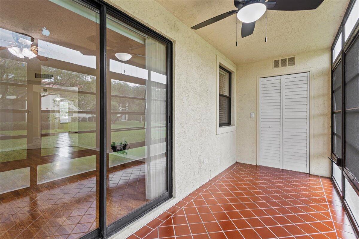 511 Southwest South River Drive, Unit 103 Stuart, FL 34997 - Photo 34 of 40 35-GG3A8257