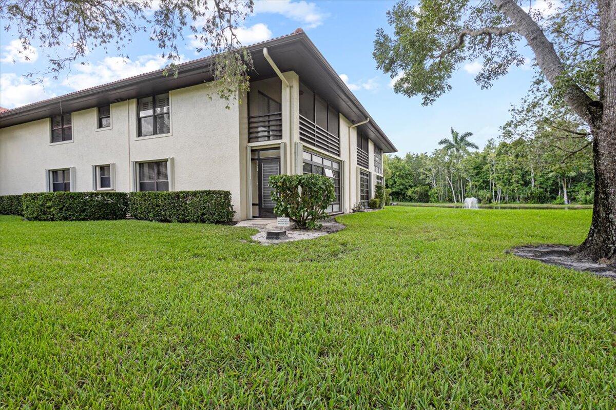 511 Southwest South River Drive, Unit 103 Stuart, FL 34997 - Photo 4 of 40 36-GG3A8258