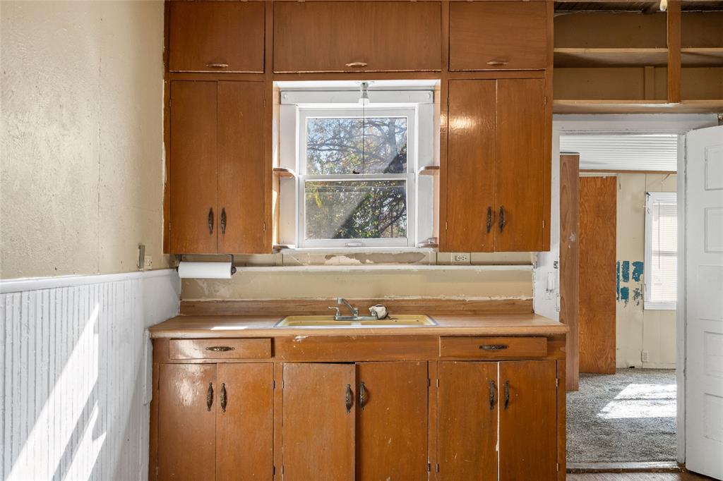 5611 Alton Avenue Dallas, TX 75214 - Photo 17 of 30