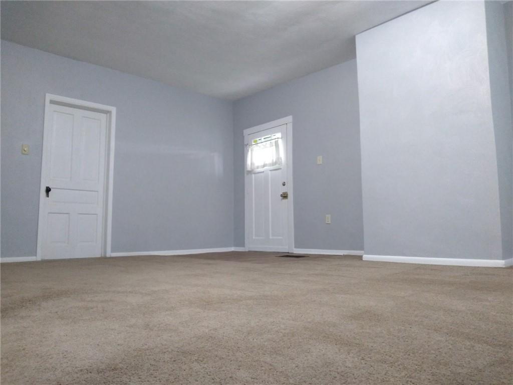 525 Franklin Street Freeport, PA 16229 - Photo 11 of 25 a view of an empty room