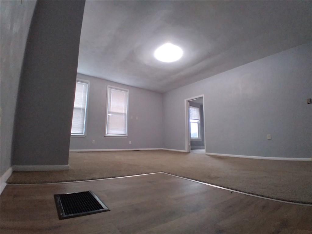 525 Franklin Street Freeport, PA 16229 - Photo 12 of 25 an empty room with windows