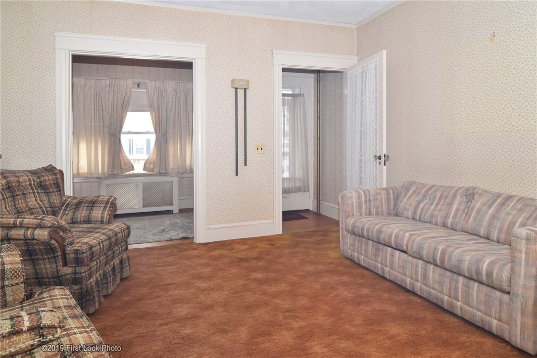 43 Richland Road Cranston, RI 02910 - Photo 6 of 20