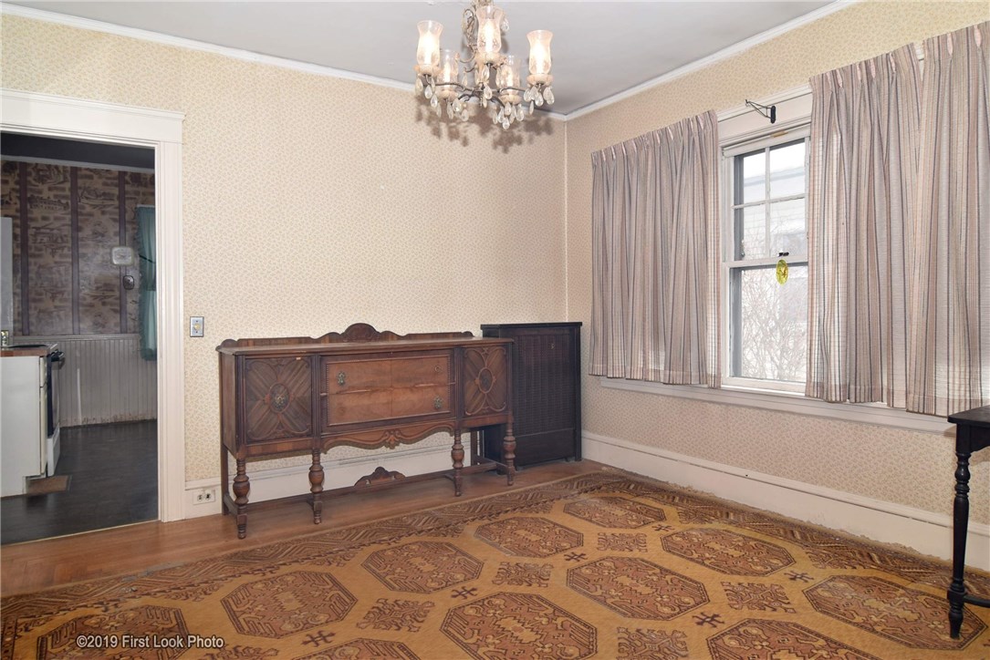 43 Richland Road Cranston, RI 02910 - Photo 9 of 20