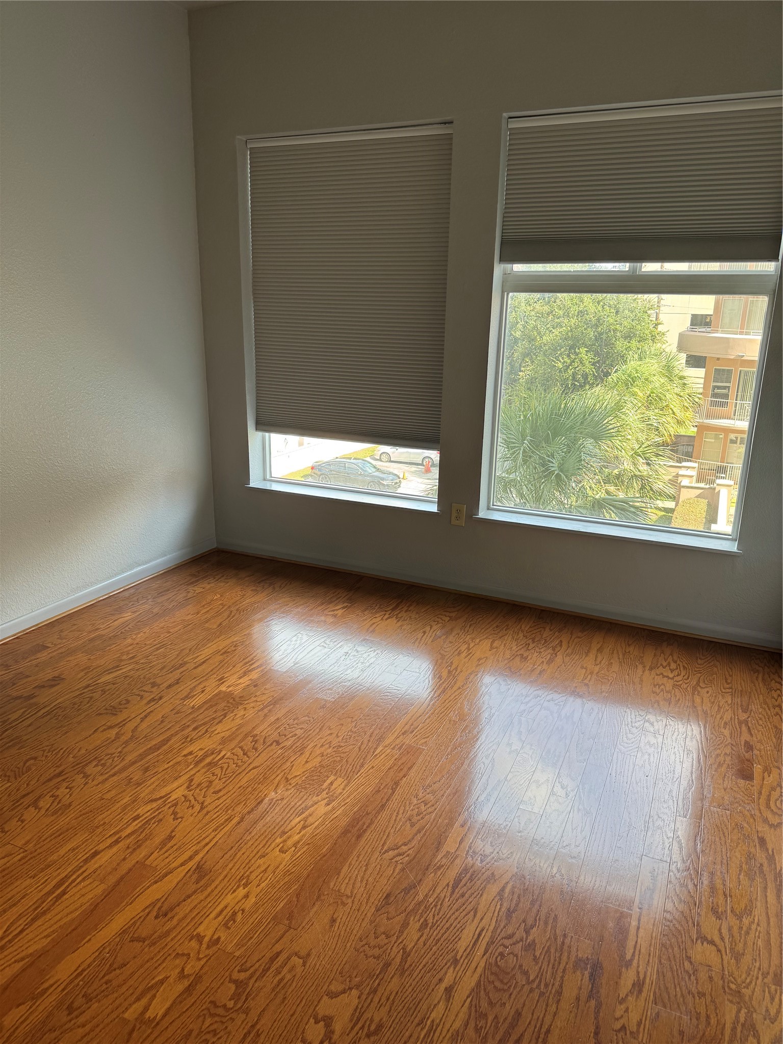 3505 Sage Road, Unit 303 Houston, TX 77056 - Photo 7 of 9 Gallery Image 7