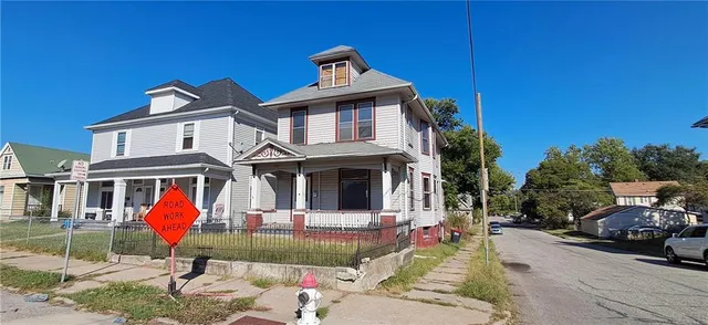 $1,300 | 2517 Olive Street, St. Joseph, MO 64507