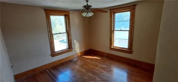 $1,300 | 2517 Olive Street, St. Joseph, MO 64507