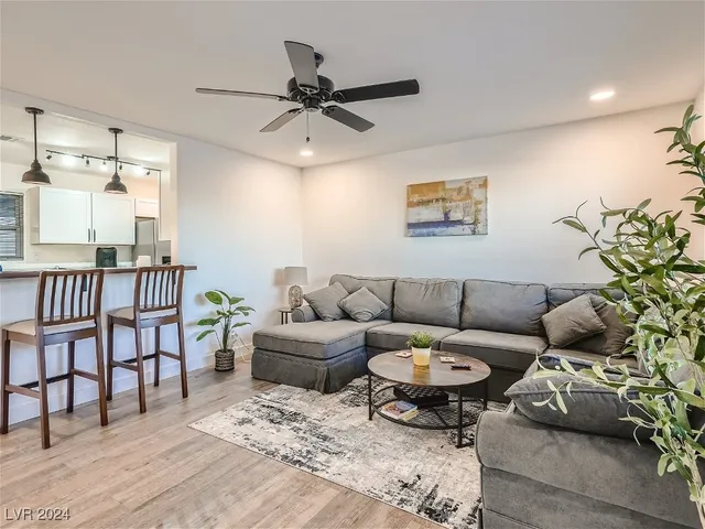 $2,275 | 75 Constitution Avenue, Henderson, NV 89015