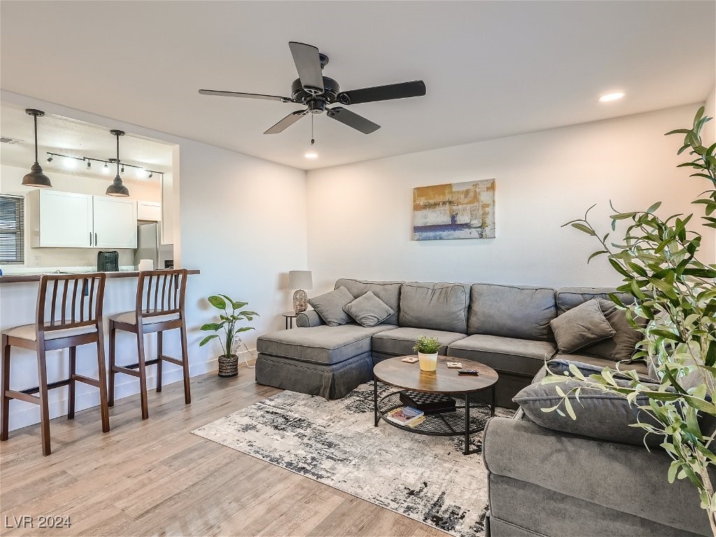 75 Constitution Avenue Henderson, NV 89015 - Photo 2 of 11