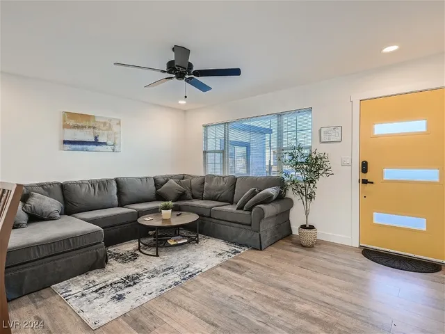 $2,275 | 75 Constitution Avenue, Henderson, NV 89015