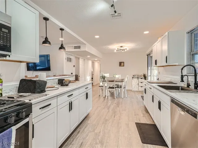 $2,275 | 75 Constitution Avenue, Henderson, NV 89015