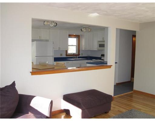 30 Beach Plum Road Narragansett, RI 02882 - Photo 4 of 20 Living Room.