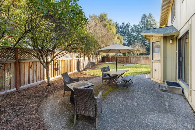 $965,000 | 504 Jenifer Court, Santa Rosa, CA 95404