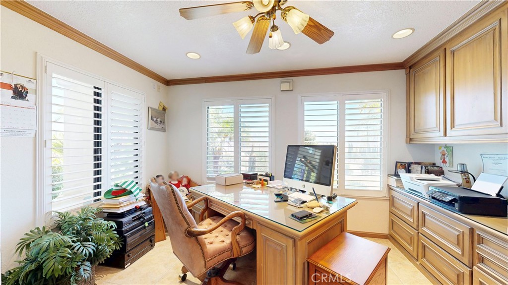 17850 Vista Del Lago Drive Riverside, CA 92503 - Photo 22 of 75