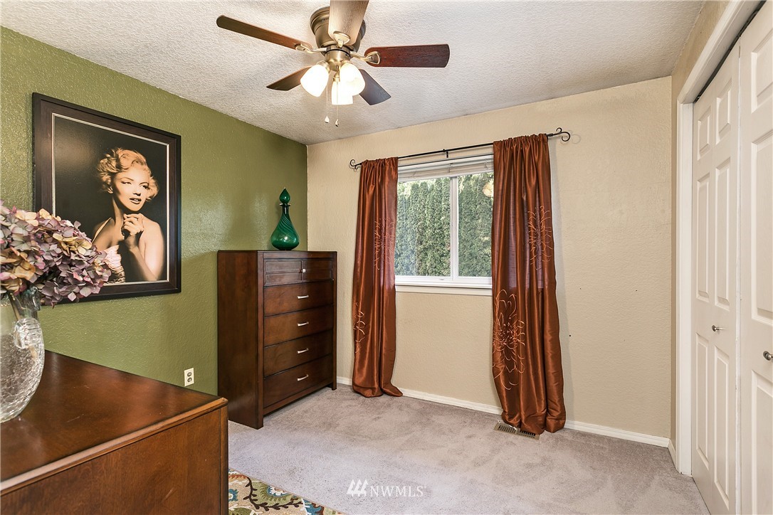 2218 171st Place Southeast Bothell, WA 98012 - Photo 12 of 25 Gallery Image 12