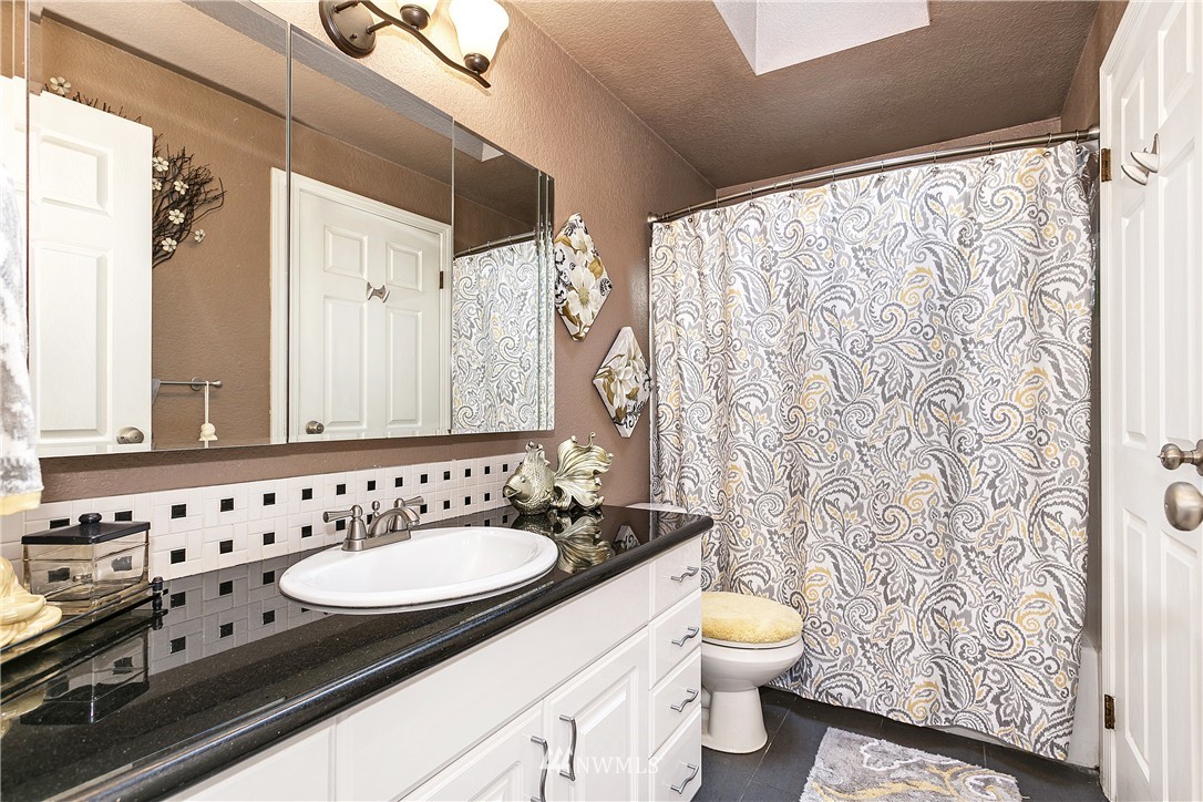 2218 171st Place Southeast Bothell, WA 98012 - Photo 13 of 25 Gallery Image 13