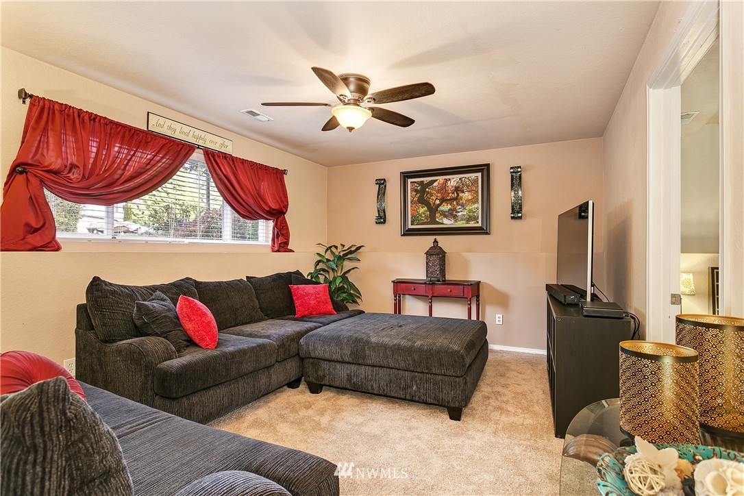 2218 171st Place Southeast Bothell, WA 98012 - Photo 14 of 25 Gallery Image 14