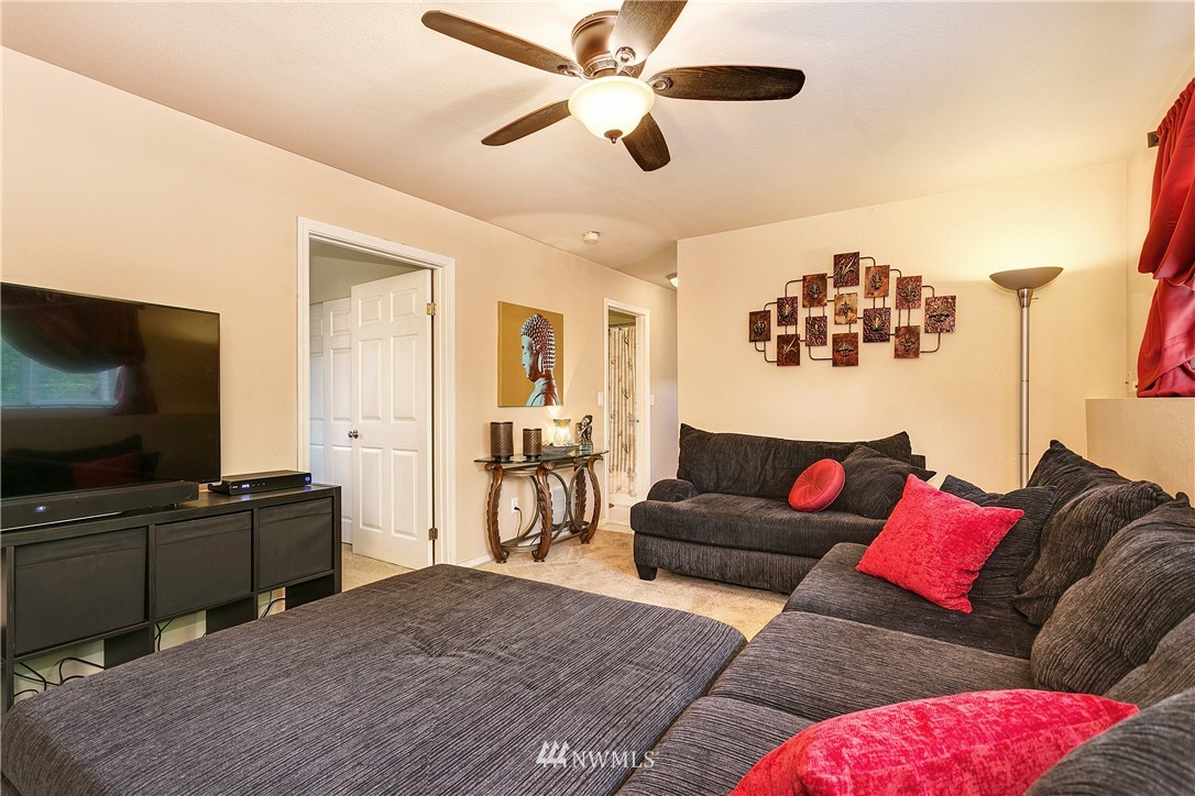 2218 171st Place Southeast Bothell, WA 98012 - Photo 15 of 25 Gallery Image 15