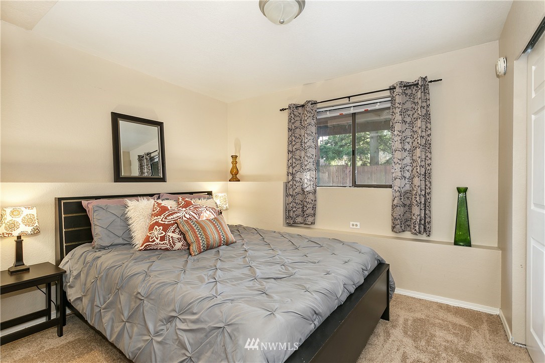 2218 171st Place Southeast Bothell, WA 98012 - Photo 16 of 25 Gallery Image 16
