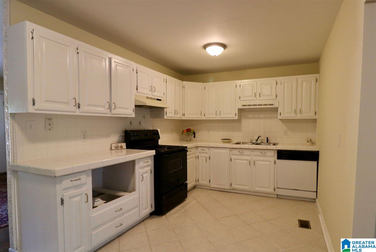 2206 Ruth Court Oxford, AL 36203 - Photo 11 of 49 Gallery Image 11