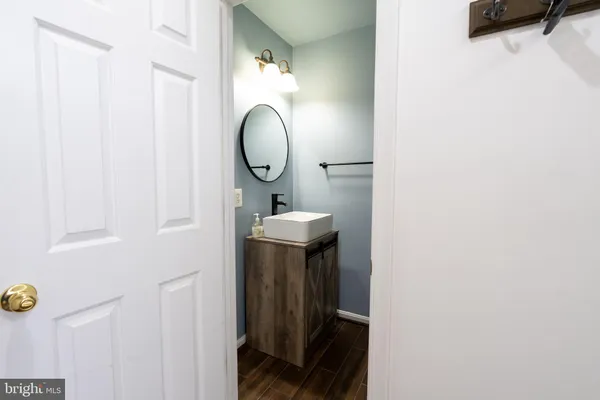 $3,250 | 8735 Mill Towns Court, Alexandria, VA 22309
