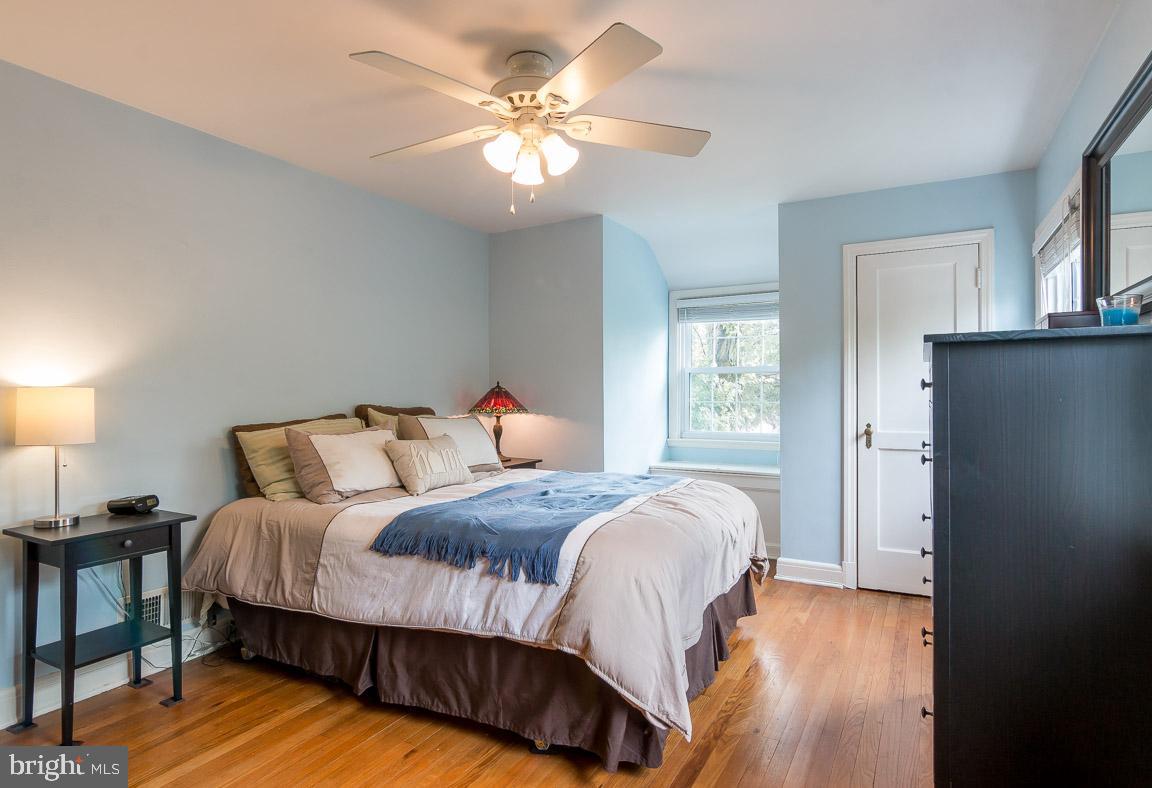 416 Hillen Road Baltimore, MD 21286 - Photo 23 of 47 Master bedroom w/ wood floors