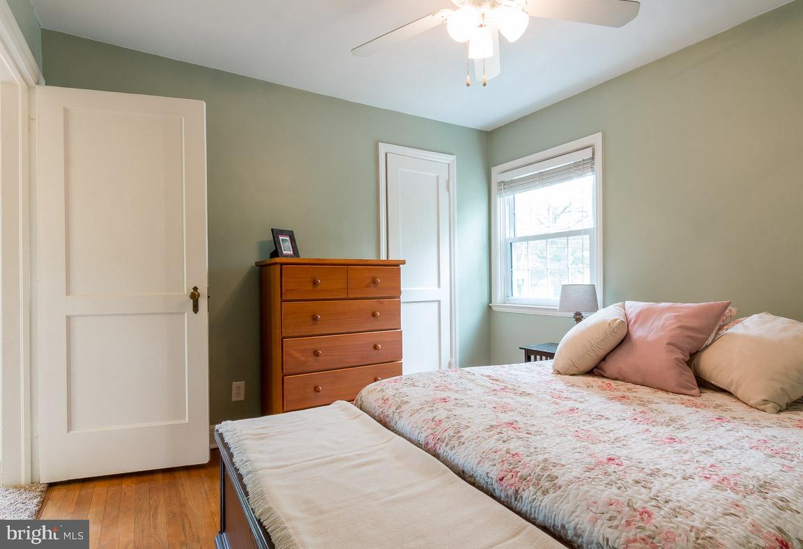 416 Hillen Road Baltimore, MD 21286 - Photo 29 of 47 Bedroom # 3 with wood floors