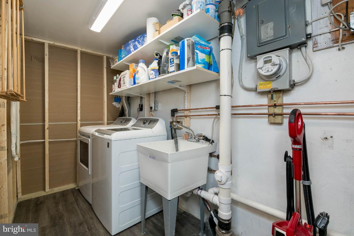416 Hillen Road Baltimore, MD 21286 - Photo 38 of 47 Utility room w/ washer & dryer