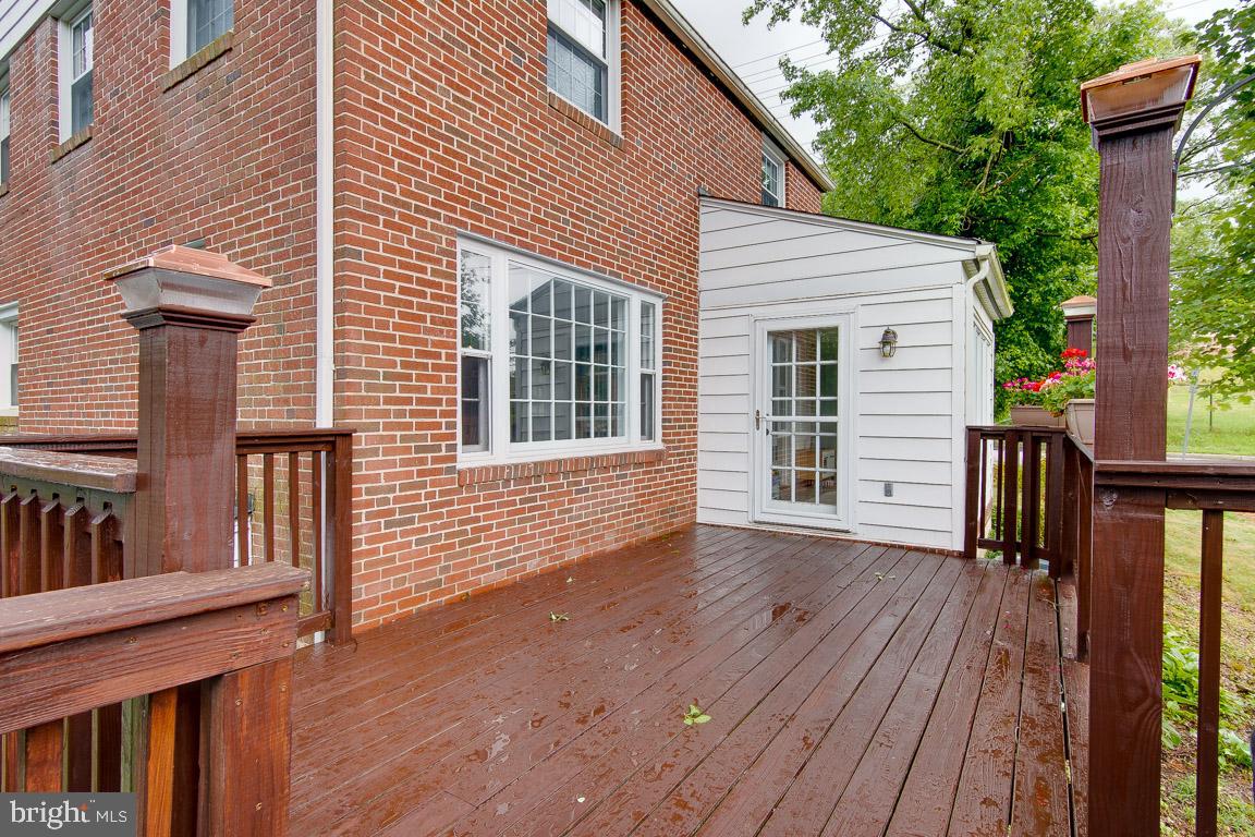 416 Hillen Road Baltimore, MD 21286 - Photo 42 of 47 Updated deck for summer fun!!