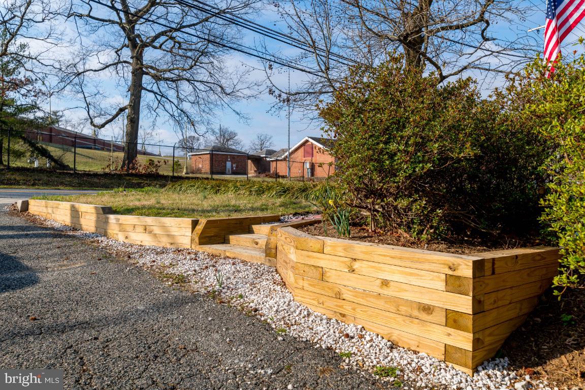 416 Hillen Road Baltimore, MD 21286 - Photo 44 of 47 New retaining wall