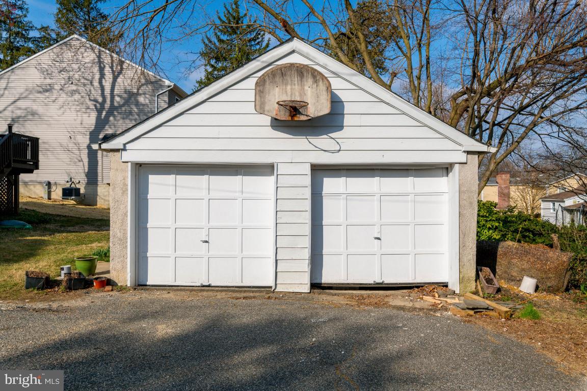 416 Hillen Road Baltimore, MD 21286 - Photo 46 of 47 2 Car detached garage