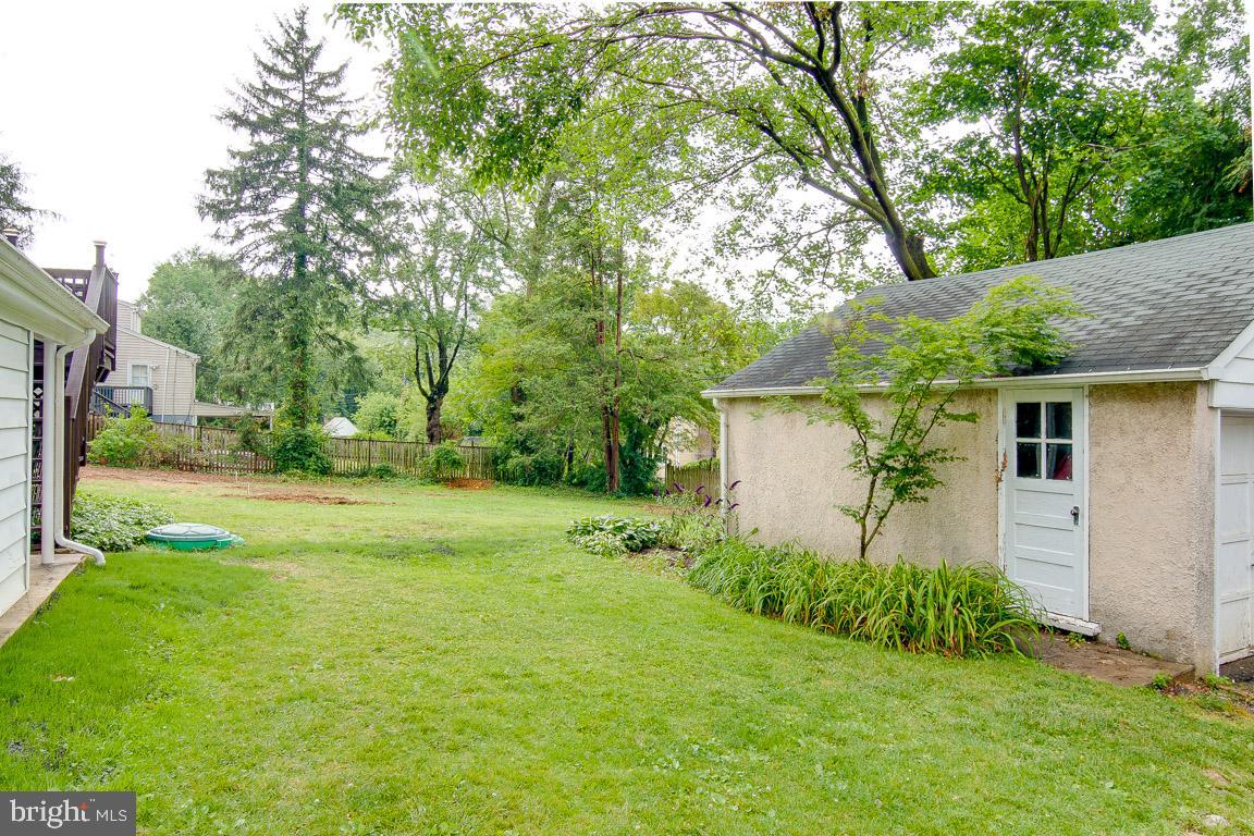 416 Hillen Road Baltimore, MD 21286 - Photo 47 of 47 Landscaped backyard