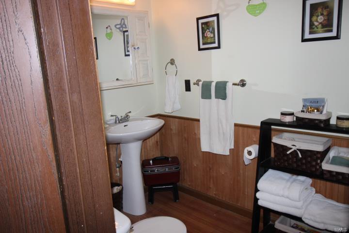4784 Nameoki Road Granite City, IL 62040 - Photo 6 of 10 Gallery Image 6
